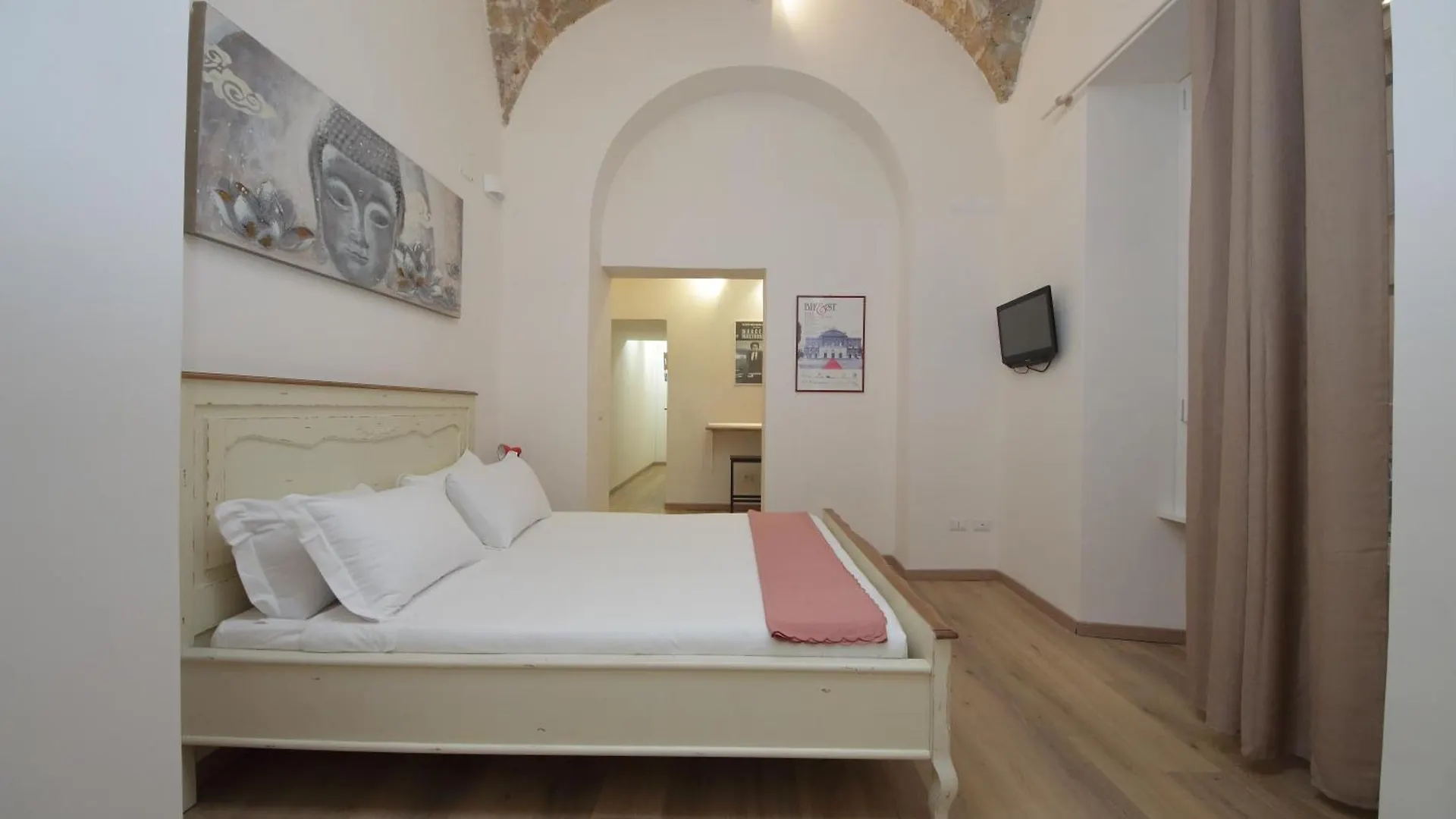 Ych-Lovely Apartment Near Termini Station Rome