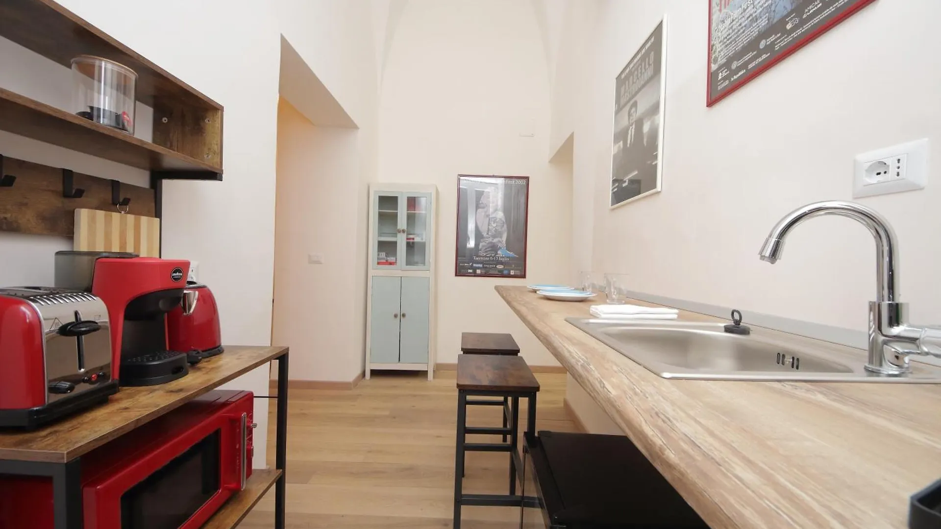 Ych-Lovely Apartment Near Termini Station Rome